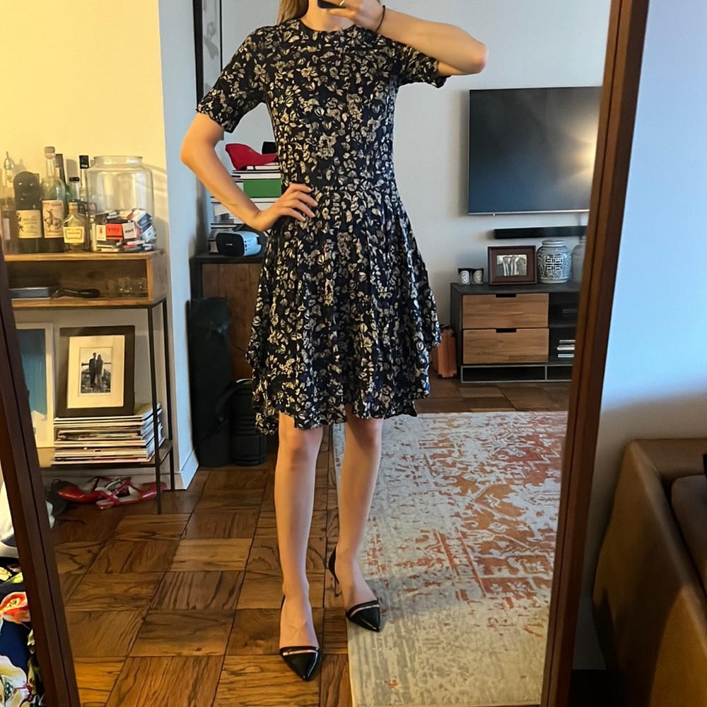 Blue floral hanky-hem H&M midi dress size 4